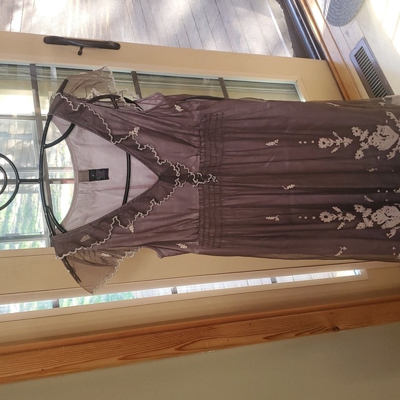 Lithe Laurel Elegant Lace Trim Ruffled Neckline Cap Slv Nylon Rayon Sz 6 Dress - Picture 2 of 12